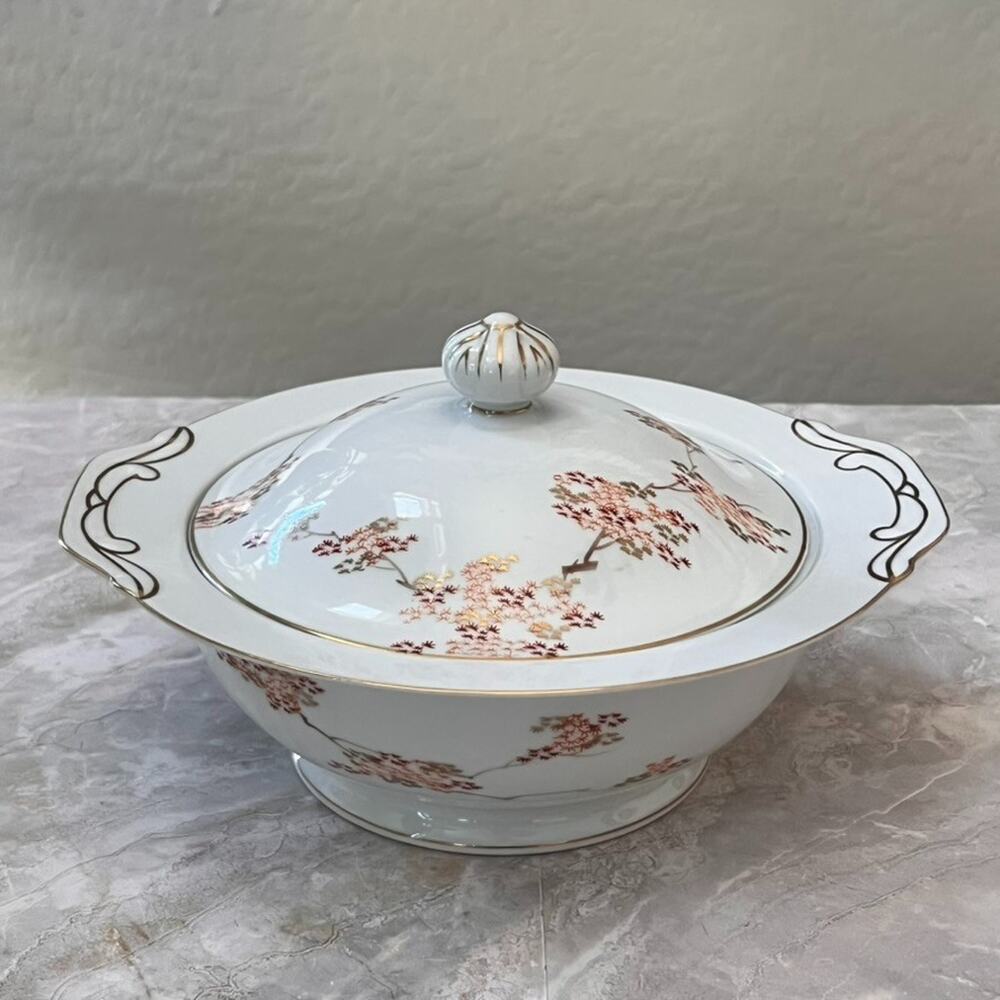 Vintage Fukagawa Arita Maple Pattern Sugar Bowl with lid Made In Japan
